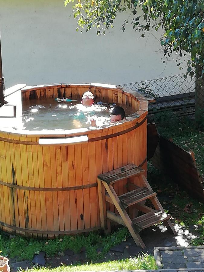 Demeny Vendeghaz Villa Sub Cetate ภายนอก รูปภาพ